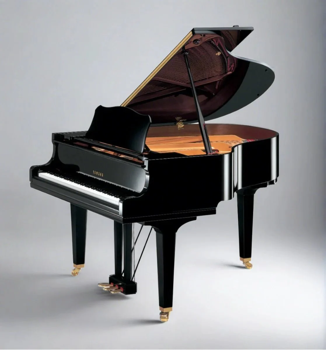 Yamaha GC2 · cauda com som de sala de concerto pequena